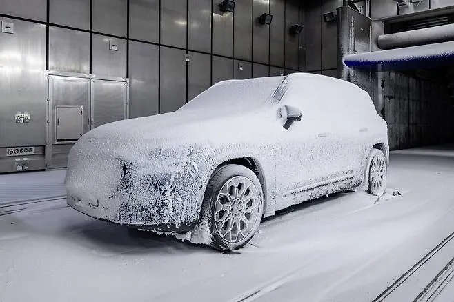 메르세데스-벤츠 신형 GLB, 12월 8일 세계 최초 공개 예정