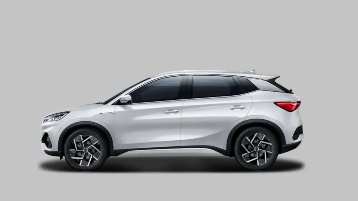 보조금 끝났는데도 테슬라 7600대 팔렸다…중국산 전기차 공습이 무섭다