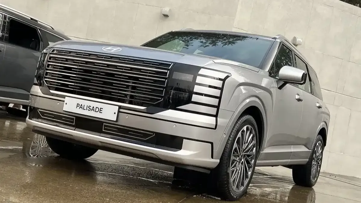 전기차 캐즘 속 하이브리드 승부수…정의선 멀티 전략이 통했다