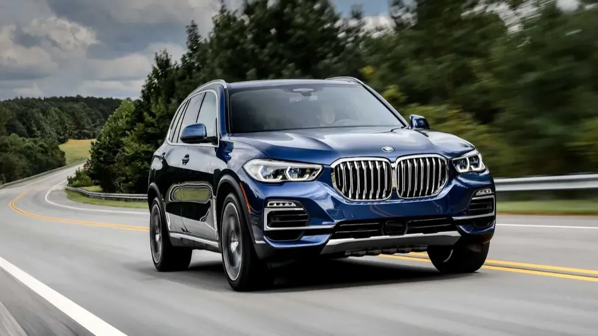 럭셔리와 신뢰성의 각축전 격화… BMW의 '왕좌 수성' 위협하는 한국 브랜드와 스바루의 반격