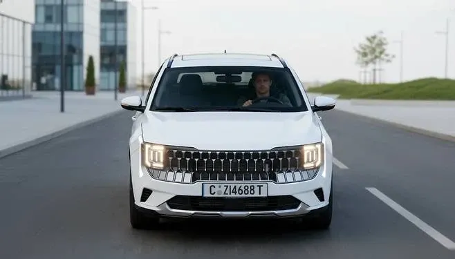 기아 셀토스 풀체인지 디자인, 과연 시장을 사로잡을까?