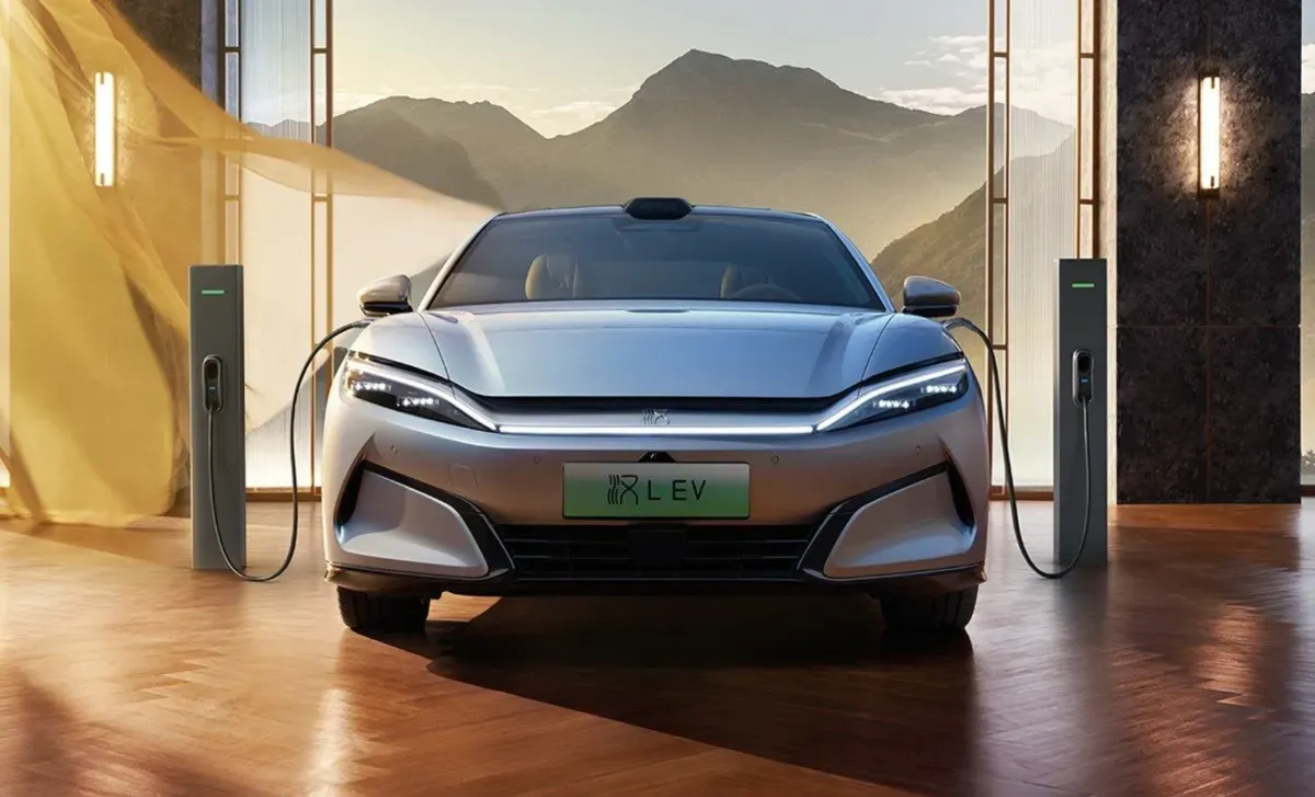 '침묵의 승자' 중국, 글로벌 전기차 시장 재패권 공고화… BYD·지리 '쌍두마차' 전략의 명암