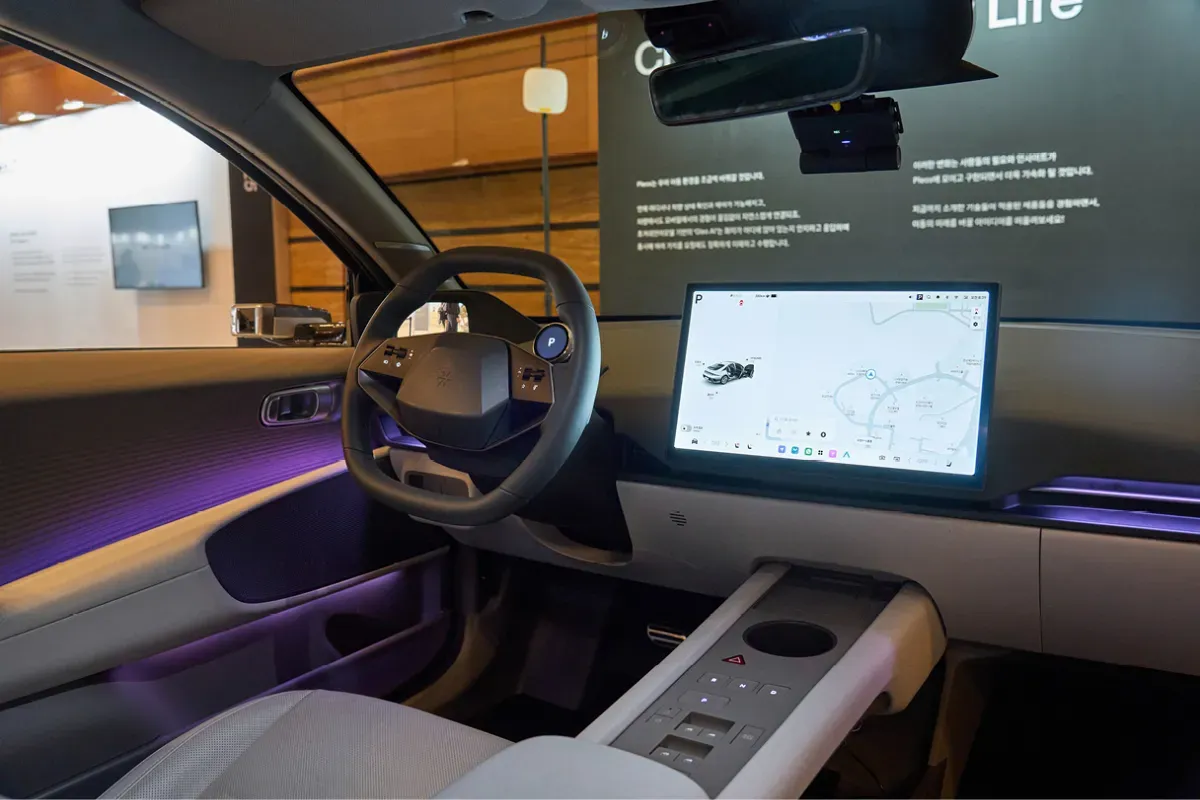 스마트폰을 품은 자동차, 현대차의 차세대 반격 플레오스 커넥트 핵심 분석