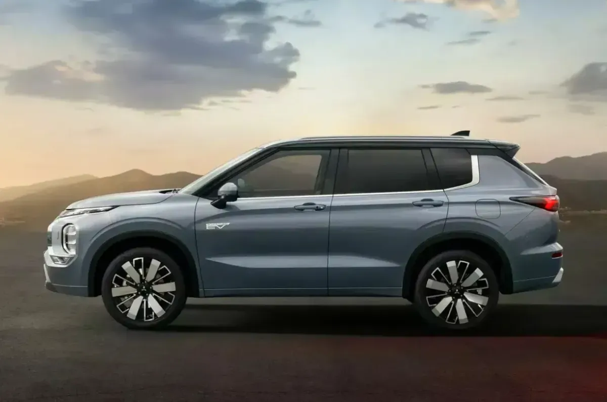 플래그십 플러그인 하이브리드 SUV의 새로운 기준