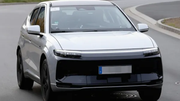 현대 아이오닉 3, 벨로스터 디자인 계승한 전기 크로스오버로 내년 출시 임박