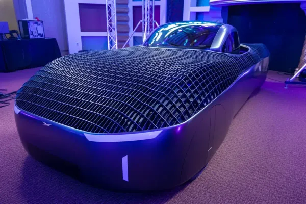 '하늘을 가르는 꿈' 현실로 부르는 순간이 온다...세계 최초 전기 비행자동차 양산 개시