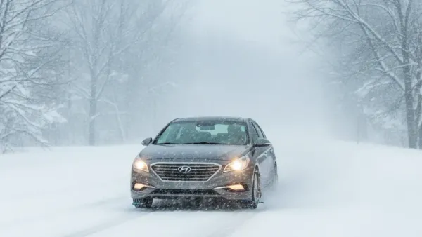 12월이 폭탄인 이유? 첫눈에 뒷받침 없는 운전자들의 '치명적 방심'