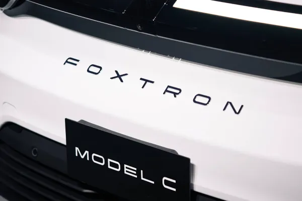 폭스콘, 대만 첫 자체 전기차 '브리아' 공개…글로벌 시장 판도 바꿀 게임체인저 될까?