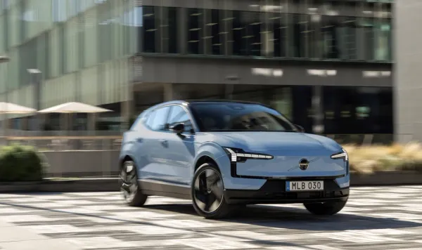 3000만원대 볼보의 습격, EX30이 전기차 시장의 판도를 뒤흔드는 이유